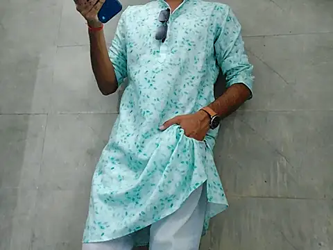 Snapshot of Lustyluckyy chatting on October 10, 10:53 am Lustyluckyy online show from October 10, 10:53 am