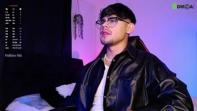 Snapshot of isaac-saenz chatting on October 15, 11:34 pm isaac-saenz online show from October 15, 11:34 pm