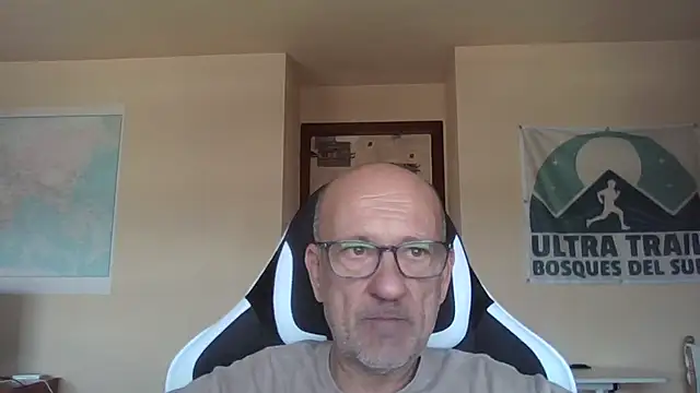 llopaco online show from April 9, 12:00 pm