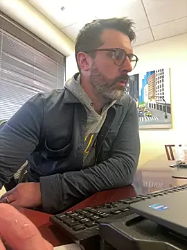 plaintreebull online show from March 20, 6:34 pm