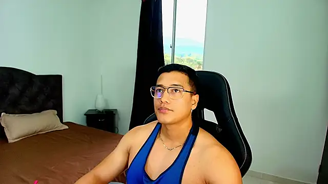 Yeicolevit online show from December 20, 9:55 pm