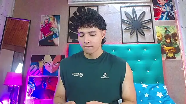 LiamAndrewzz online show from October 16, 6:27 pm