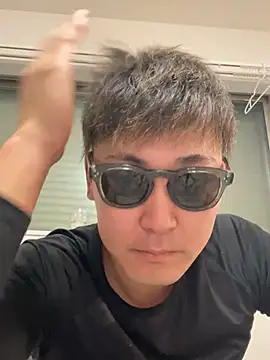 pierrot 0202 online show from March 11, 8:20 am