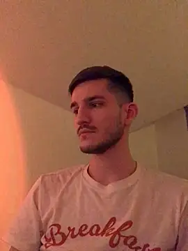 Snapshot of yoyoboy988 chatting on February 19, 8:41 pm yoyoboy988 online show from February 19, 8:41 pm