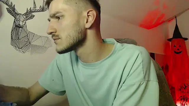 Snapshot of yoyoboy988 chatting on September 21, 8:31 pm yoyoboy988 online show from September 21, 8:31 pm