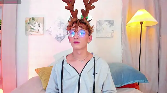 iiangel  online show from December 14, 5:14 am