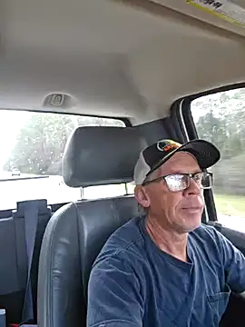 chris8827 online show from December 29, 1:17 pm