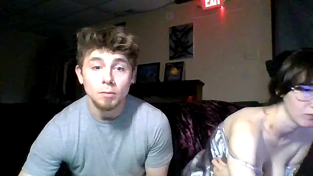 JCstrings online show from May 29, 12:04 pm