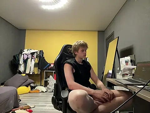 TaylerSigma online show from February 22, 5:09 pm