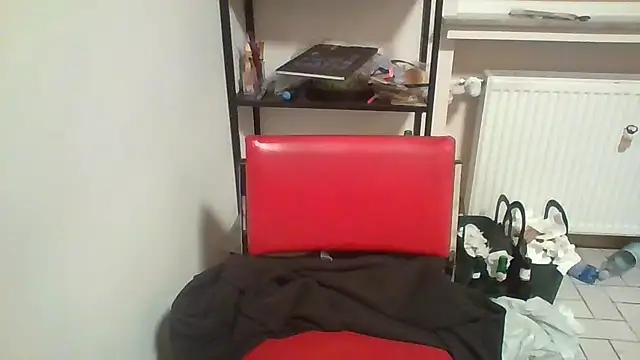 GermanBear1588 online show from May 10, 11:39 pm