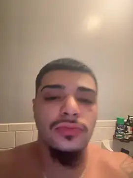 Snapshot of papiVilla23 chatting on September 27, 4:43 am papiVilla23 online show from September 27, 4:43 am