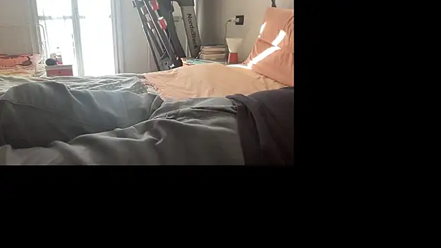 littletoy64 online show from March 16, 7:56 am