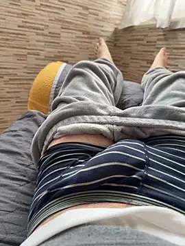 ategurl192 online show from April 2, 6:54 am