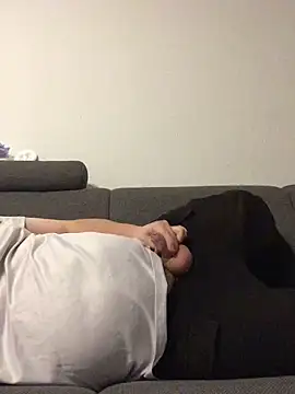 Derbaer1990 online show from November 9, 1:37 pm