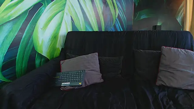 Snapshot of LukeCrews chatting on September 18, 7:27 pm LukeCrews online show from September 18, 7:27 pm