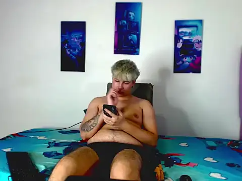 CrissConor online show from July 16, 6:59 pm