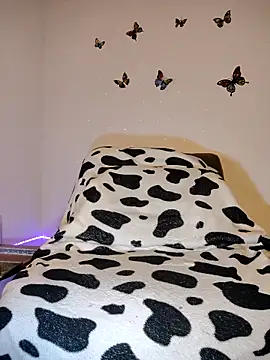 dareck 18 online show from March 26, 7:45 am