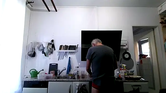 Berg Boy online show from March 19, 6:38 am