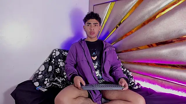 LucasCarterr  online show from March 17, 9:24 pm