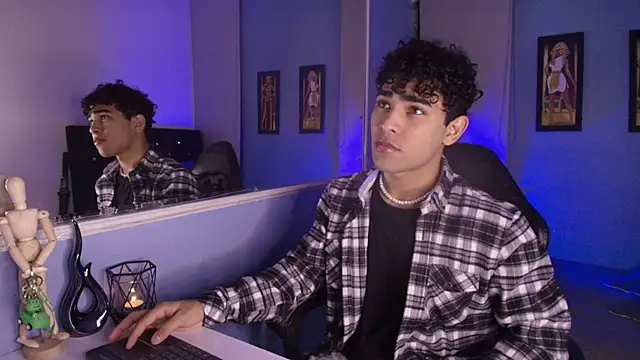 LucasCarterr  online show from September 9, 4:23 am