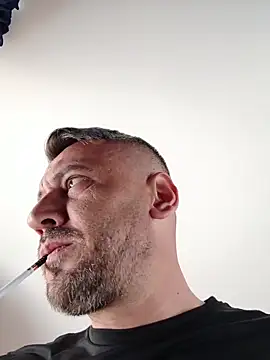 yourflowerpink online show from April 18, 1:01 pm