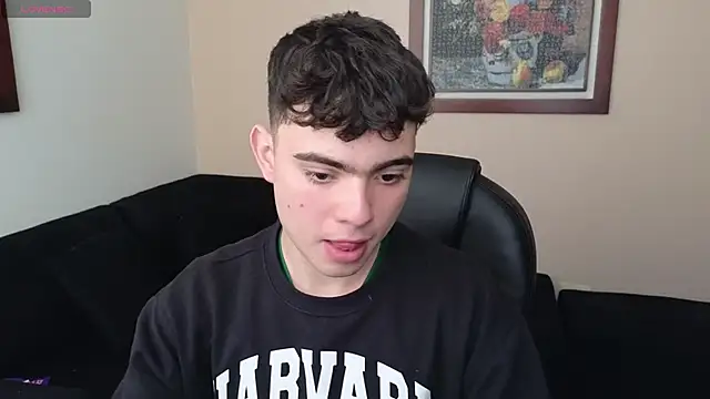 lukeboyce33 online show from April 15, 5:35 pm