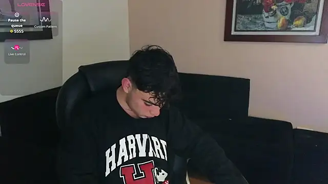 lukeboyce33 online show from March 3, 4:20 am