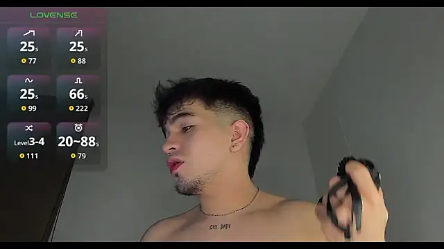 cmzo  online show from December 3, 1:33 am