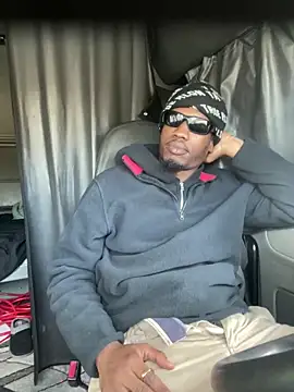 Sir-Tucker online show from November 20, 3:00 pm