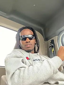 Sir-Tucker online show from March 13, 5:39 pm