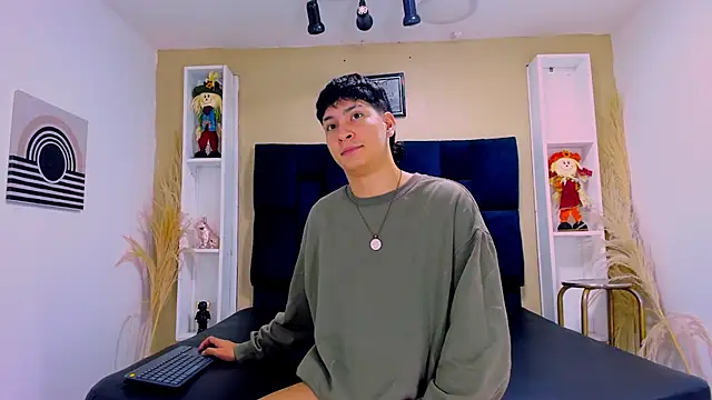 Jhojan twink online show from October 14, 1:40 pm