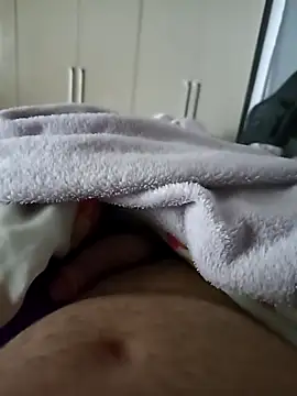 Snapshot of JovanRJ chatting on September 11, 11:20 am JovanRJ online show from September 11, 11:20 am