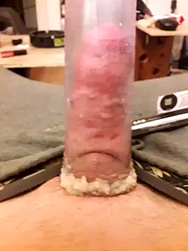 Snapshot of Tomassasdss chatting on October 3, 10:59 pm Tomassasdss online show from October 3, 10:59 pm