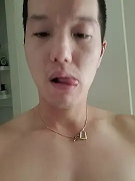 woonee827372 online show from October 12, 11:04 am