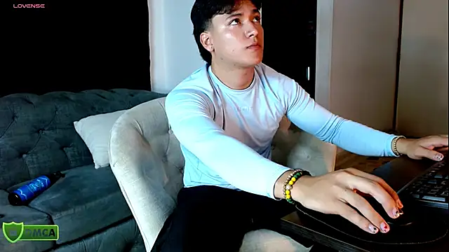 THE LITTLE LIAM online show from April 21, 4:51 am