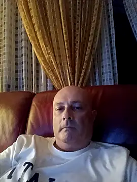 Alexis Bull online show from September 28, 11:25 pm