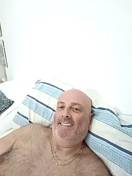 Alexis Bull online show from October 17, 4:22 pm