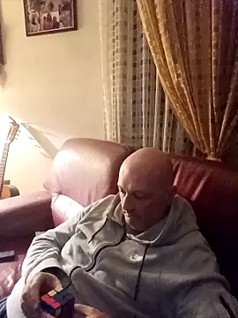 Alexis Bull online show from October 14, 10:28 pm