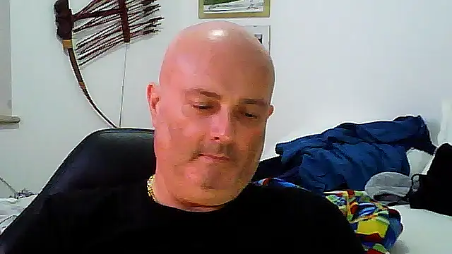 Alexis Bull online show from November 3, 5:04 pm