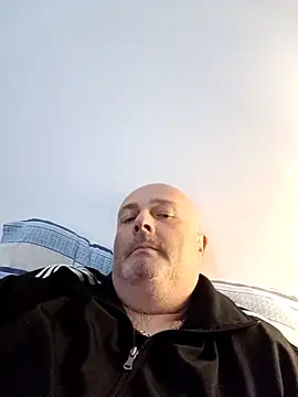 Alexis Bull online show from October 3, 2:44 pm