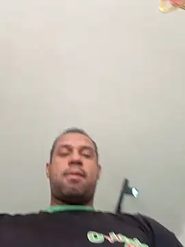 elnegro707070 online show from December 3, 1:06 pm