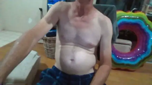 Lovyourpuss online show from December 21, 6:49 pm