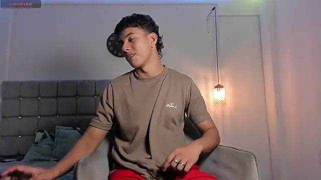 Santy Stump online show from December 1, 10:02 pm