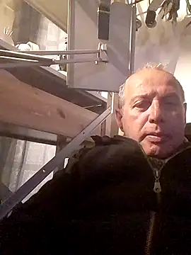 Vince072 online show from April 12, 6:53 pm