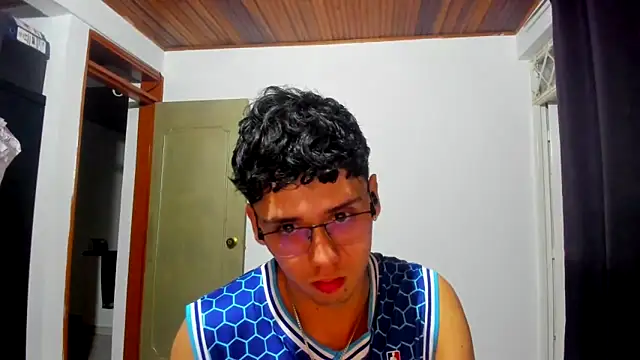 jacobs shelby online show from October 23, 12:03 am