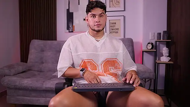 DaviesBrown online show from November 14, 9:27 pm