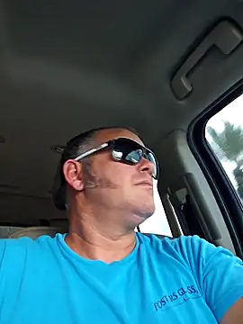 cubanitofeliz40 online show from October 27, 8:11 pm