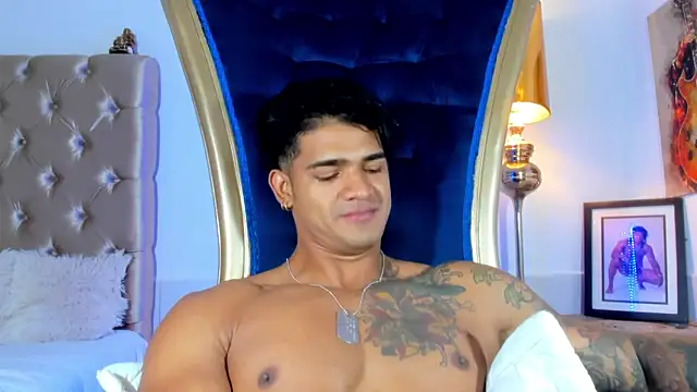 Snapshot of antonio__444 chatting on September 15, 10:16 am antonio 444 online show from September 15, 10:16 am