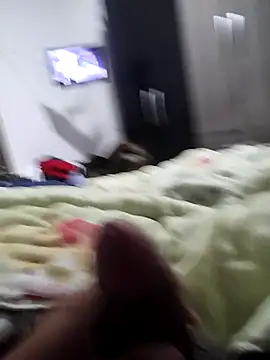 Snapshot of Alan131097 chatting on September 25, 9:08 am Alan131097 online show from September 25, 9:08 am