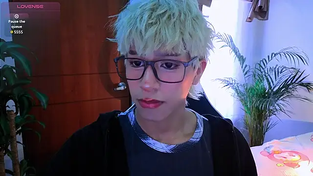 Snapshot of taichi_bluy chatting on October 20, 11:25 am taichi bluy online show from October 20, 11:25 am